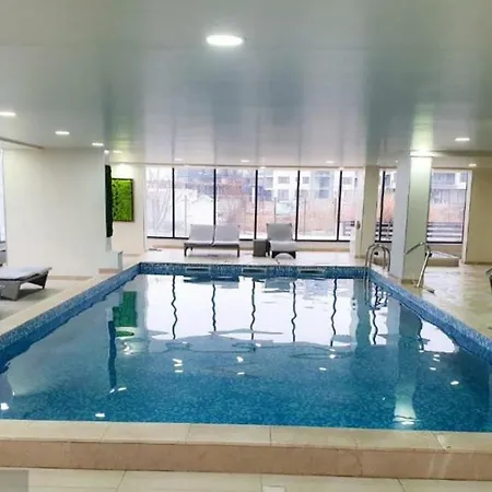 شقة Sea Breeze - Pool & Mamaia Nord Langa Plaja *
