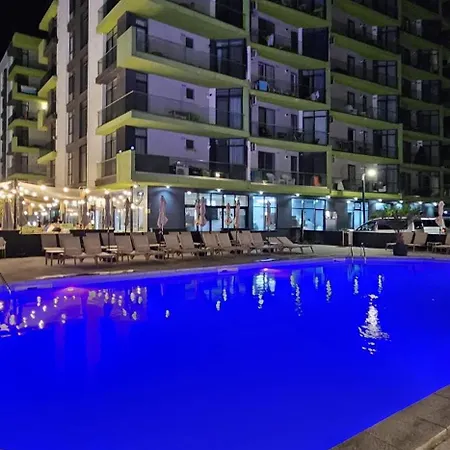 شقة Sea Breeze - Pool & Mamaia Nord Langa Plaja Năvodari