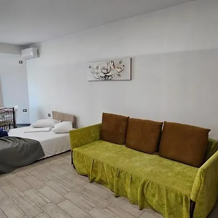 Sea Breeze - Pool & Mamaia Nord Langa Plaja شقة Năvodari