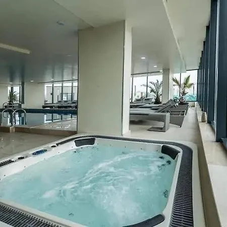 Sea Breeze - Pool & Mamaia Nord Langa Plaja