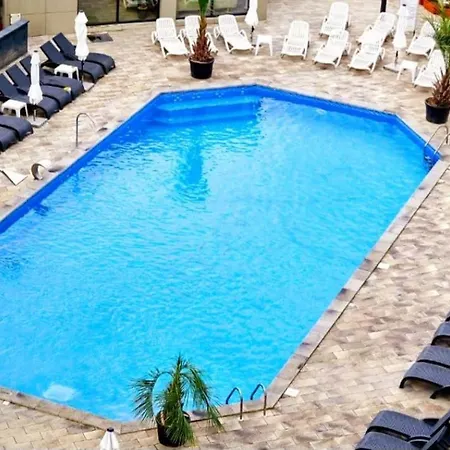 Apartament Sea Breeze - Pool & Mamaia Nord Langa Plaja Năvodari