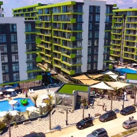 Sea Breeze - Pool & Mamaia Nord Langa Plaja * Năvodari
