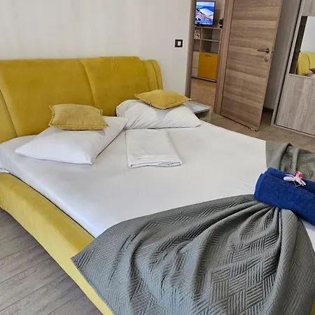 Sea Breeze - Pool & Mamaia Nord Langa Plaja Apartament *