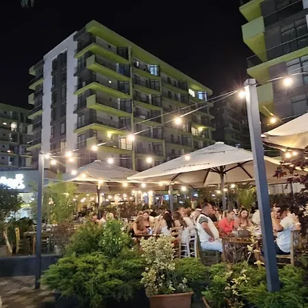 Apartament Sea Breeze - Pool & Mamaia Nord Langa Plaja Năvodari